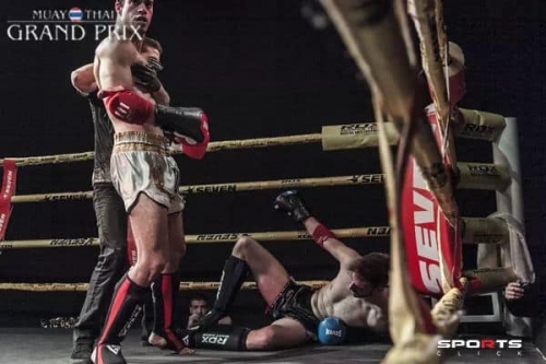 51989094_2029432840501403_1425626978437824512_n